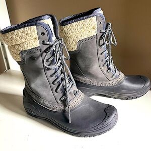 The North Face Women's Shellista II Mid Boot